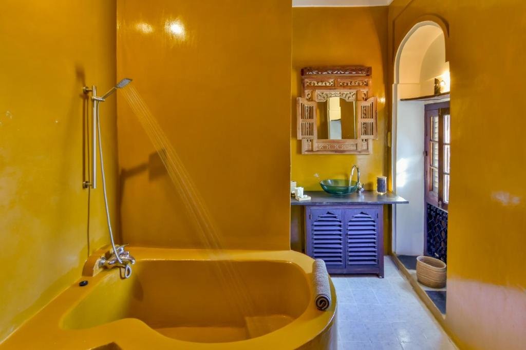 best hotels in stone town