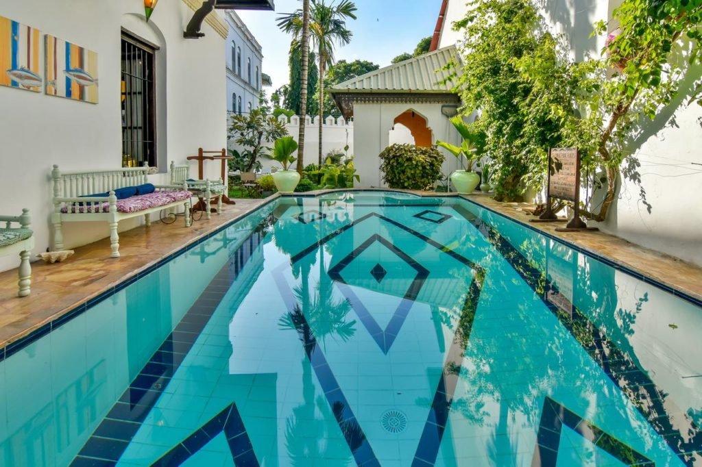 best hotels in stone town