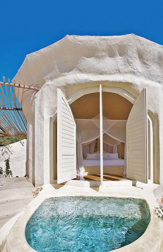 Are you planning a trip to Zanzibar? Or maybe a few days to unwind on the island after your safari in Tanzania… check this guide to the best hotels from luxury stays to budget accommodations - but always with a touch of style | best hotels in zanzibar | where to stay in zanzibar | zanzibar beaches | zanzibar travel | zanzibar photography | tanzania | stone town | nungwi | honeymoon | voyage