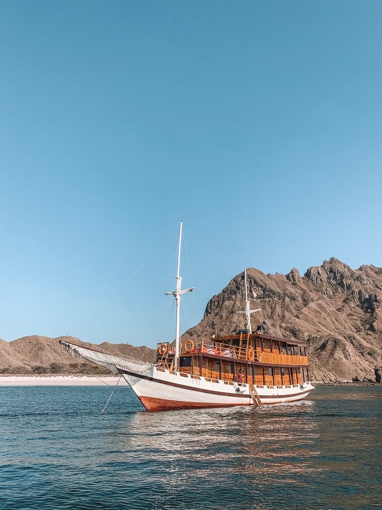 Komodo Islands travel guide