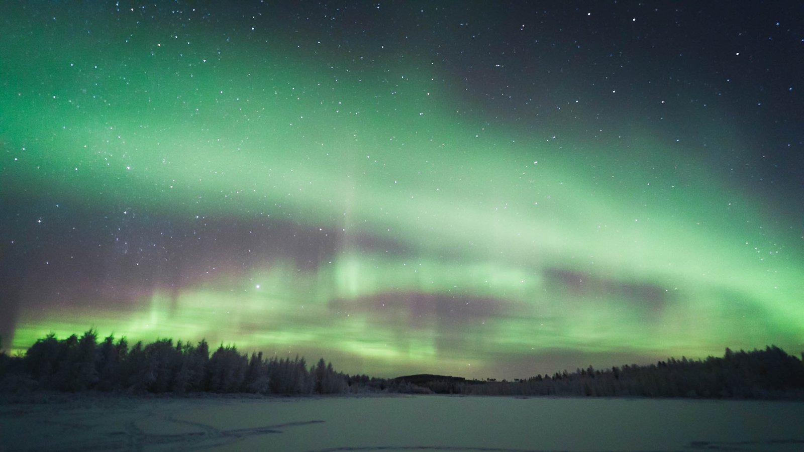 VER AURORAS BOREALES EN LAPONIA
